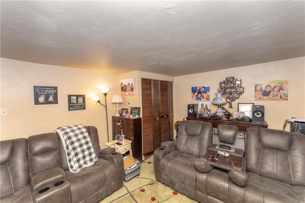 71 Westmoreland Road Trafford, PA 15085 - Photo 15 of 29 Gallery Image 15