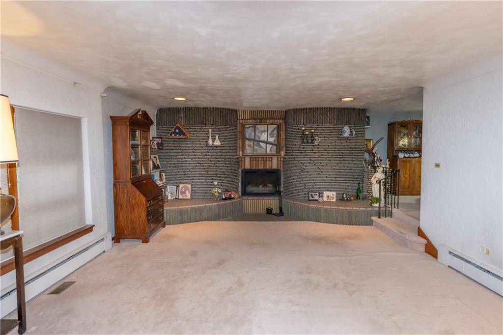 71 Westmoreland Road Trafford, PA 15085 - Photo 4 of 29 Gallery Image 4