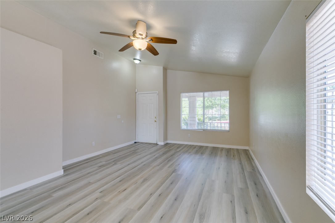 19 Rue De Parc Henderson, NV 89074 - Photo 5 of 24