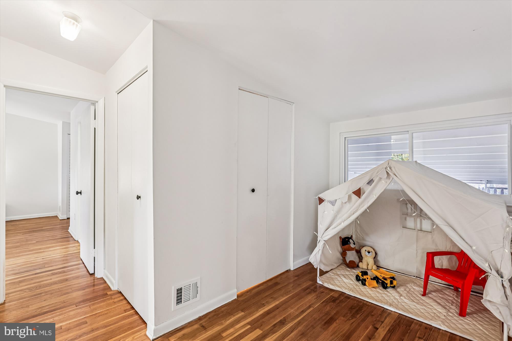 420 Lamberton Drive Silver Spring, MD 20902 - Photo 24 of 46 a room with toys and wooden floor