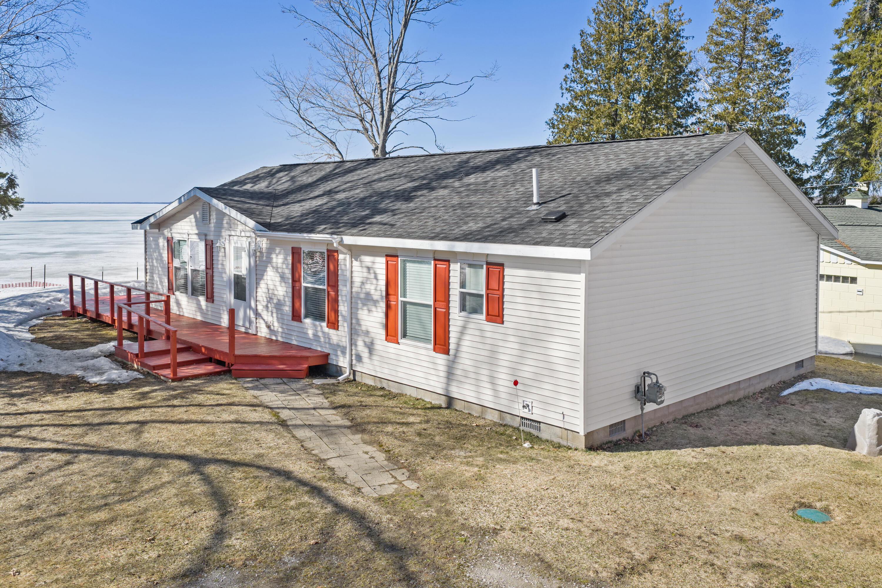 8250 Greenwood Road Alpena, MI 49707 - Photo 3 of 54 3