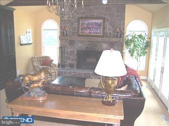 331 Woodhill Road Newtown, PA 18940 - Photo 2 of 6