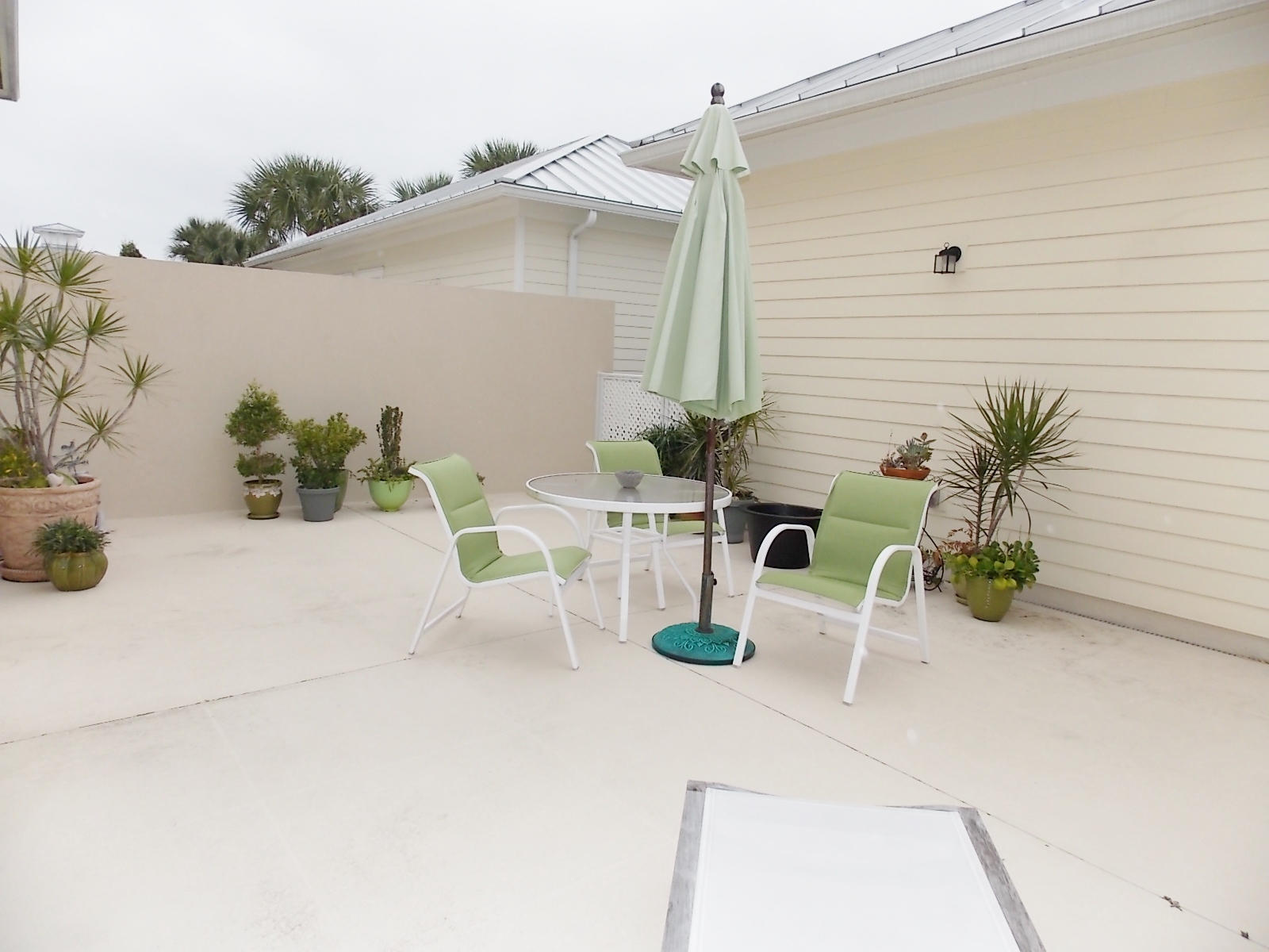 3253 Duncombe Drive Jupiter, FL 33458 - Photo 28 of 34 Back Patio