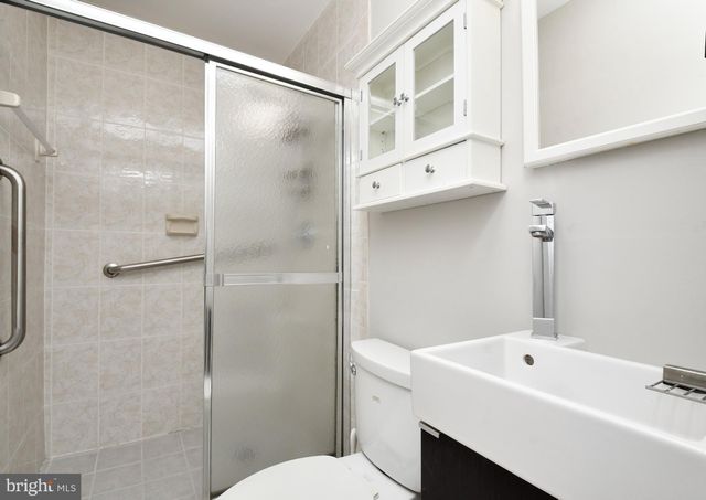 $890,000 | 2209 King Street, Alexandria, VA 22301