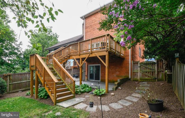 $890,000 | 2209 King Street, Alexandria, VA 22301