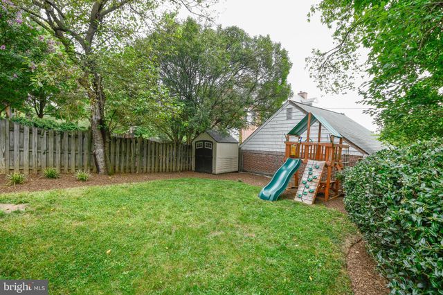 $890,000 | 2209 King Street, Alexandria, VA 22301