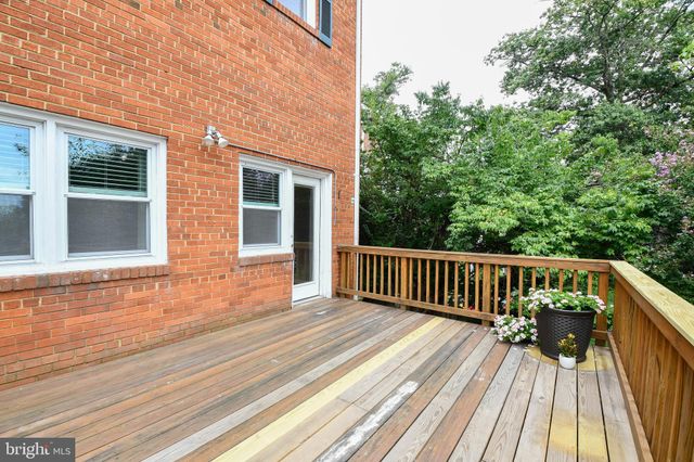 $890,000 | 2209 King Street, Alexandria, VA 22301