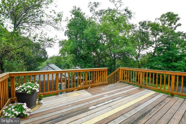 $890,000 | 2209 King Street, Alexandria, VA 22301