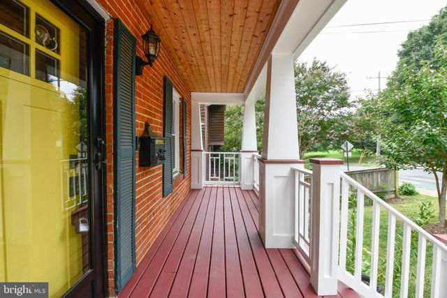 $890,000 | 2209 King Street, Alexandria, VA 22301