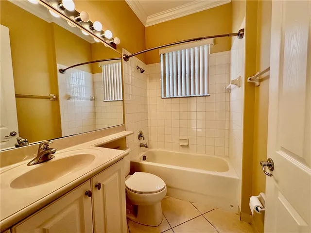 $2,400 | 2003 Grey Falcon Circle Southwest, Vero Beach, FL 32962