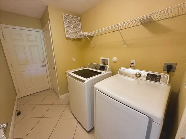 $2,400 | 2003 Grey Falcon Circle Southwest, Vero Beach, FL 32962