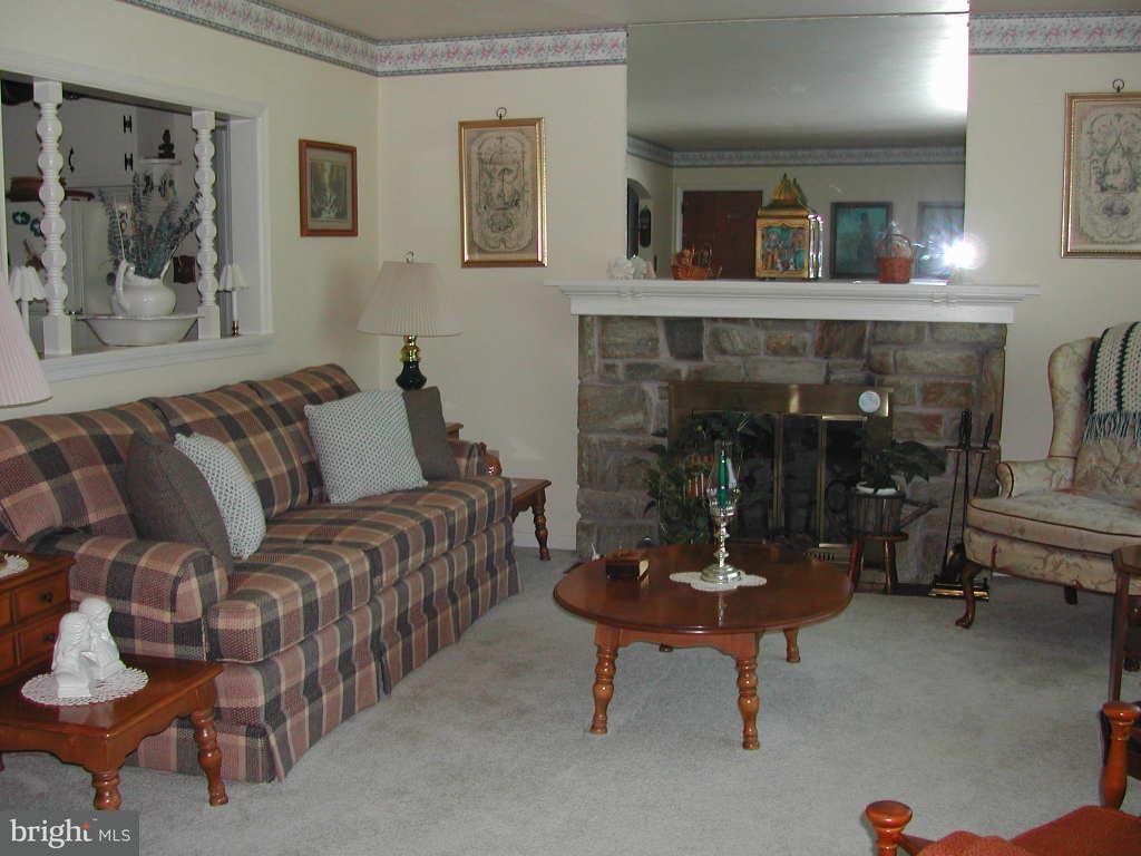1844 Ridgeview Avenue Lancaster, PA 17603 - Photo 2 of 12 Gallery Image 2