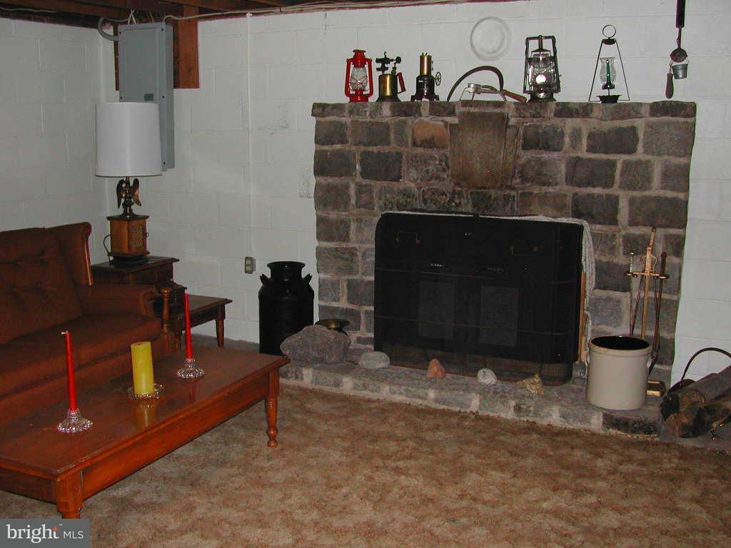 1844 Ridgeview Avenue Lancaster, PA 17603 - Photo 10 of 12 Gallery Image 10