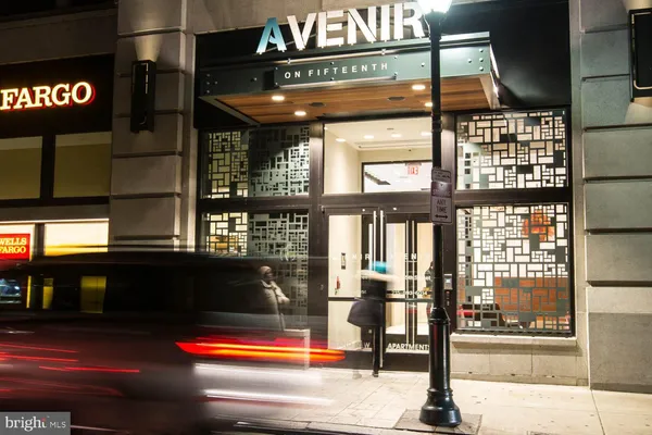 $2,596 | 42 South 15th Street, Unit 2B0908, Philadelphia, PA 19102