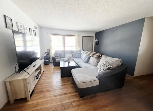 $249,900 | 304 Morningside Drive, Richmond, MO 64085