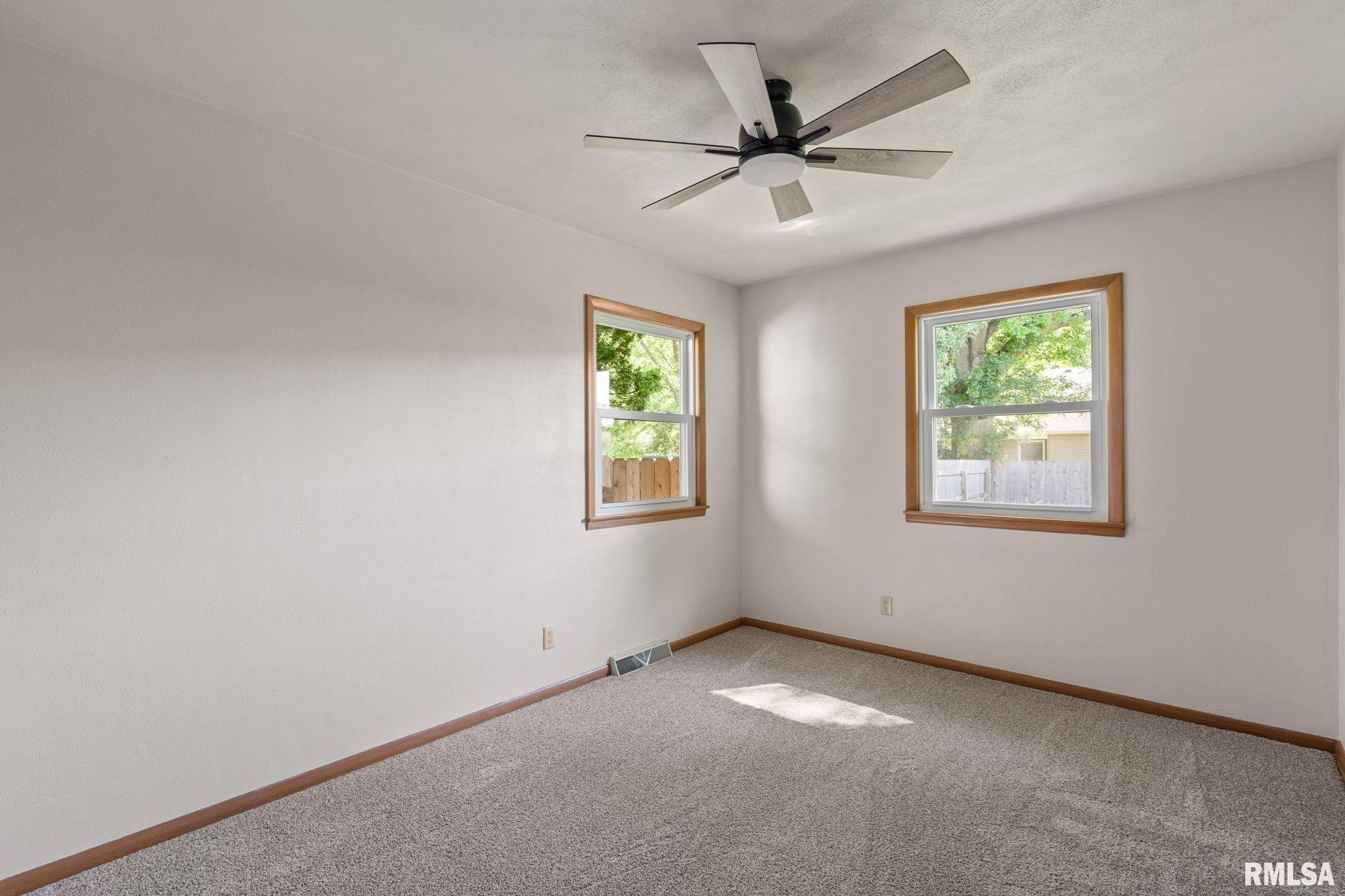 1410 49th Street Moline, IL 61265 - Photo 21 of 45