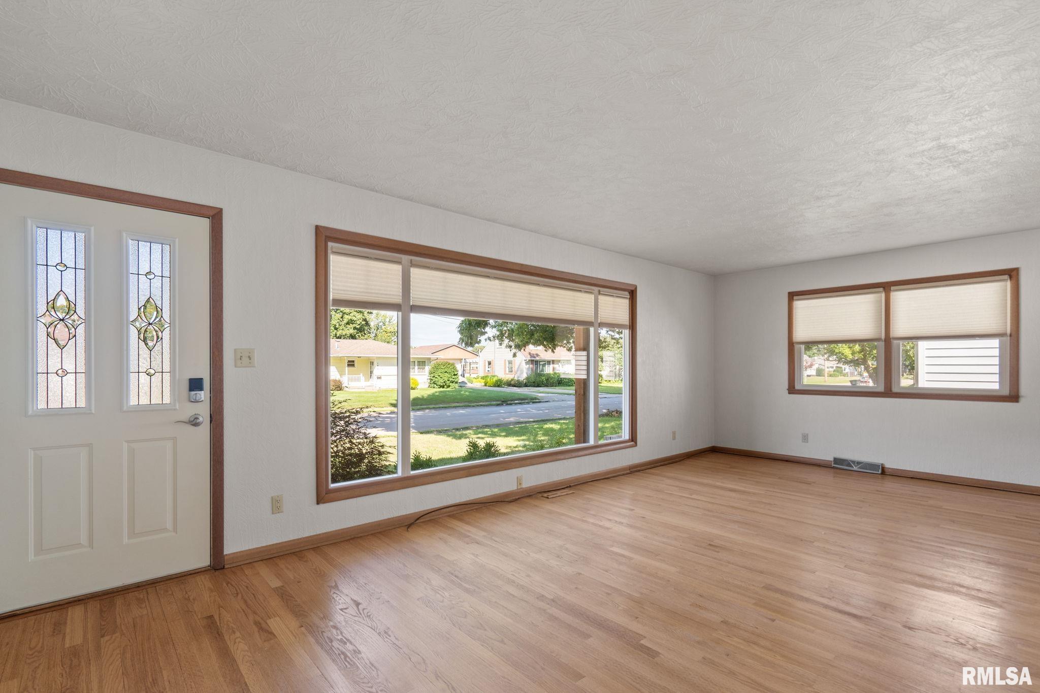 1410 49th Street Moline, IL 61265 - Photo 8 of 45