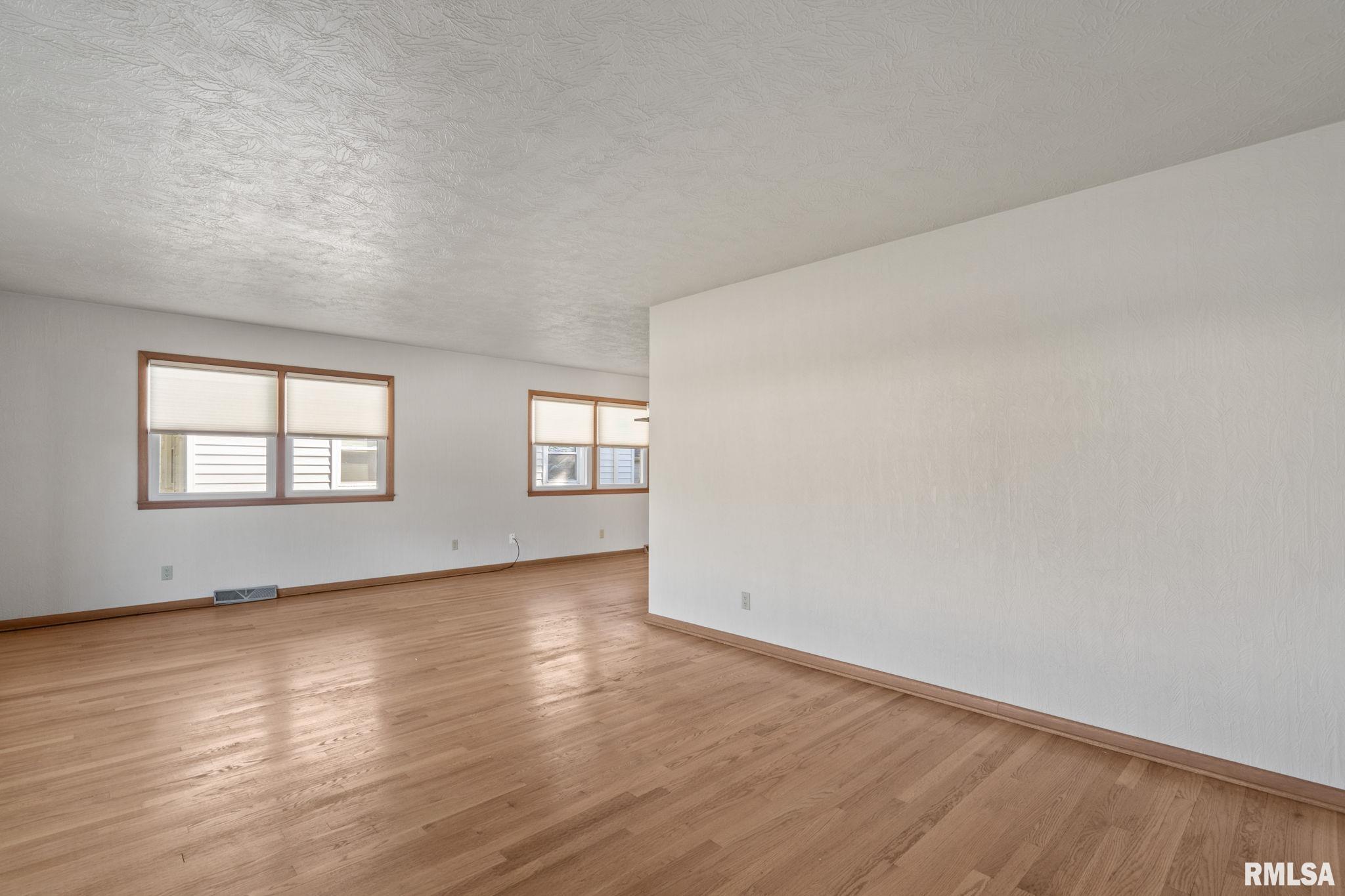 1410 49th Street Moline, IL 61265 - Photo 9 of 45