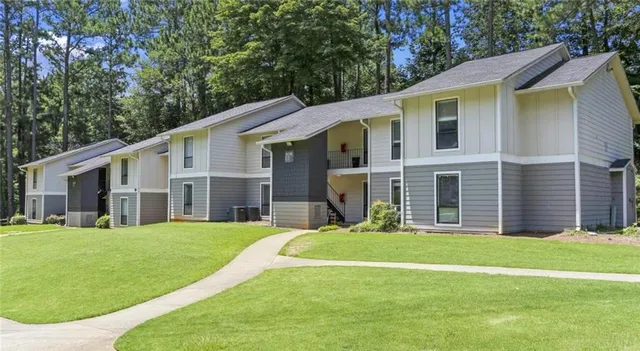 $1,289 | 3000 Spring Hill Parkway Southeast, Unit 64B, Smyrna, GA 30080