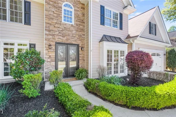 $825,000 | 555 Rose Border Drive, Roswell, GA 30075