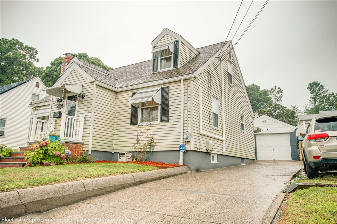 85 Fillmore Street Pawtucket, RI 02860 - Photo 3 of 27 Gallery Image 3