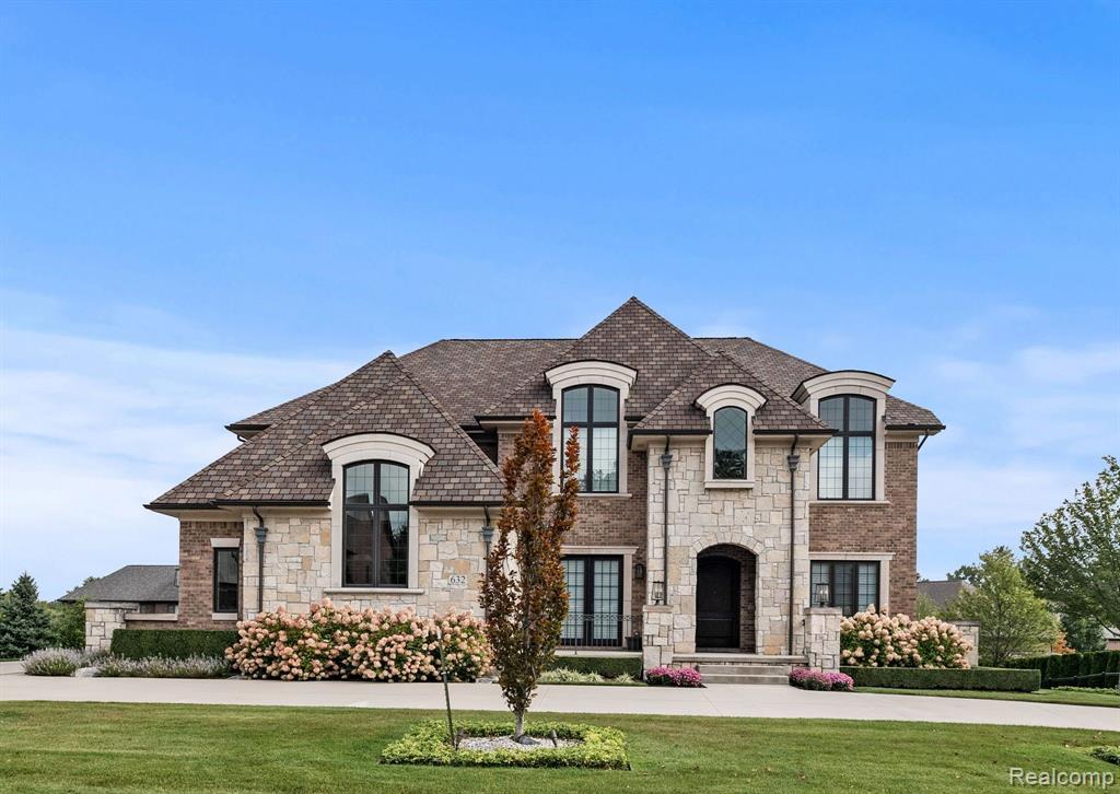 632 Wellington Circle Rochester Hills, MI 48309 - Photo 1 of 40