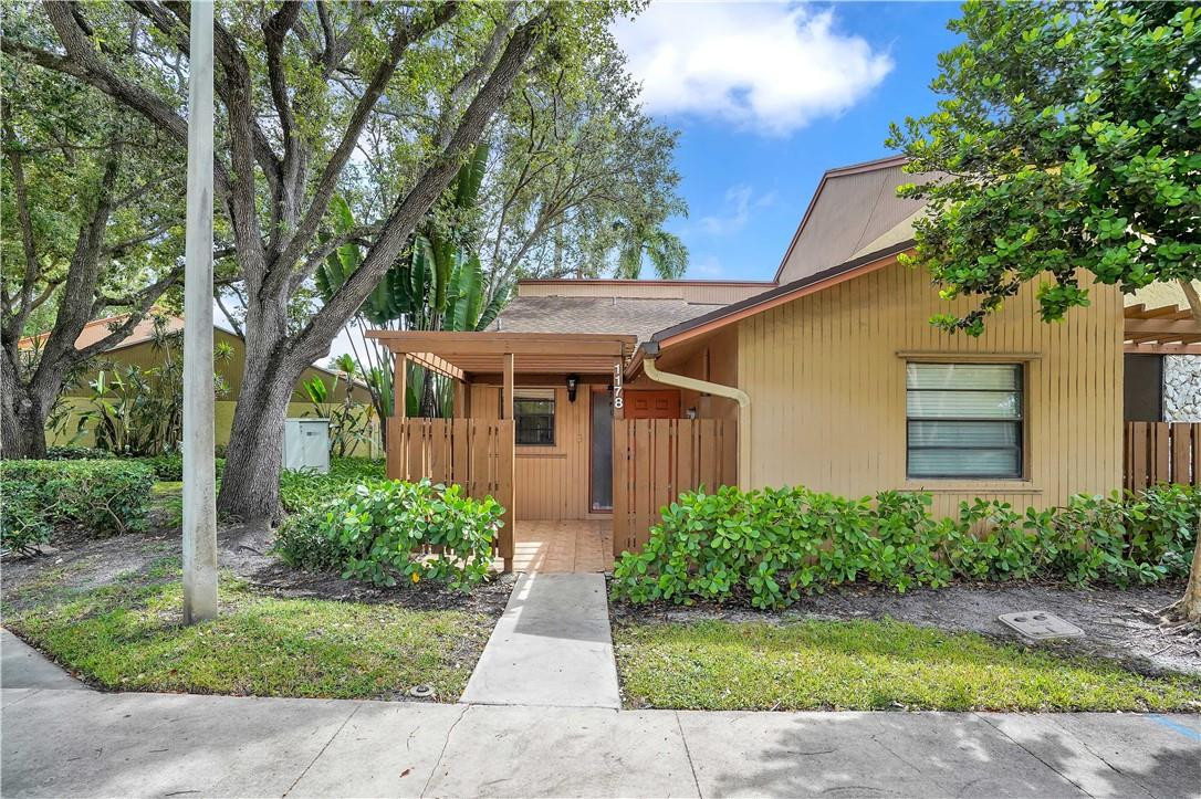 1178 North University Drive, Unit 87 Plantation, FL 33322 - Photo 1 of 35 Photo 1