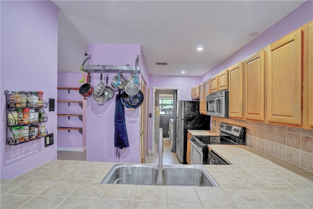 1178 North University Drive, Unit 87 Plantation, FL 33322 - Photo 12 of 35 Photo 13