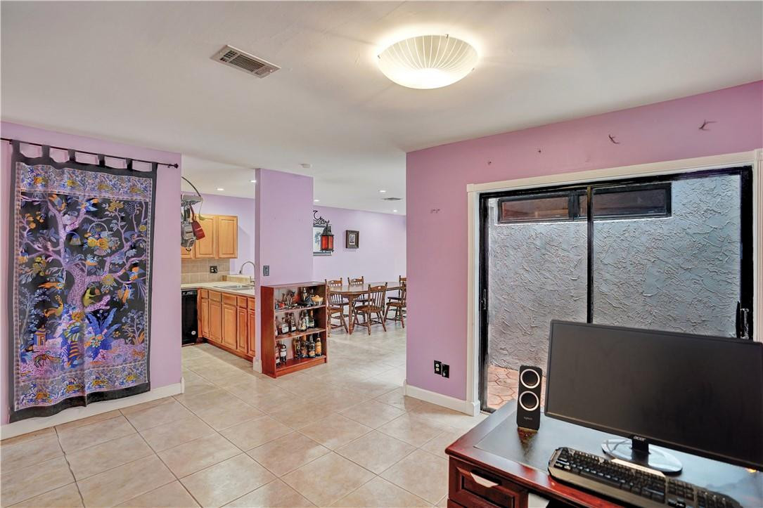 1178 North University Drive, Unit 87 Plantation, FL 33322 - Photo 16 of 35 Photo 17