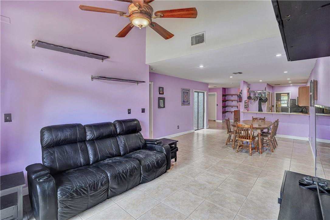 1178 North University Drive, Unit 87 Plantation, FL 33322 - Photo 19 of 35 Photo 20