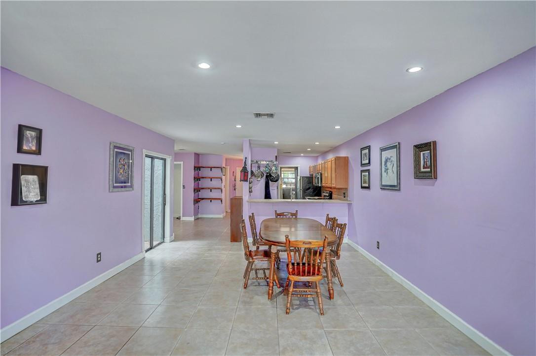 1178 North University Drive, Unit 87 Plantation, FL 33322 - Photo 27 of 35 Photo 28