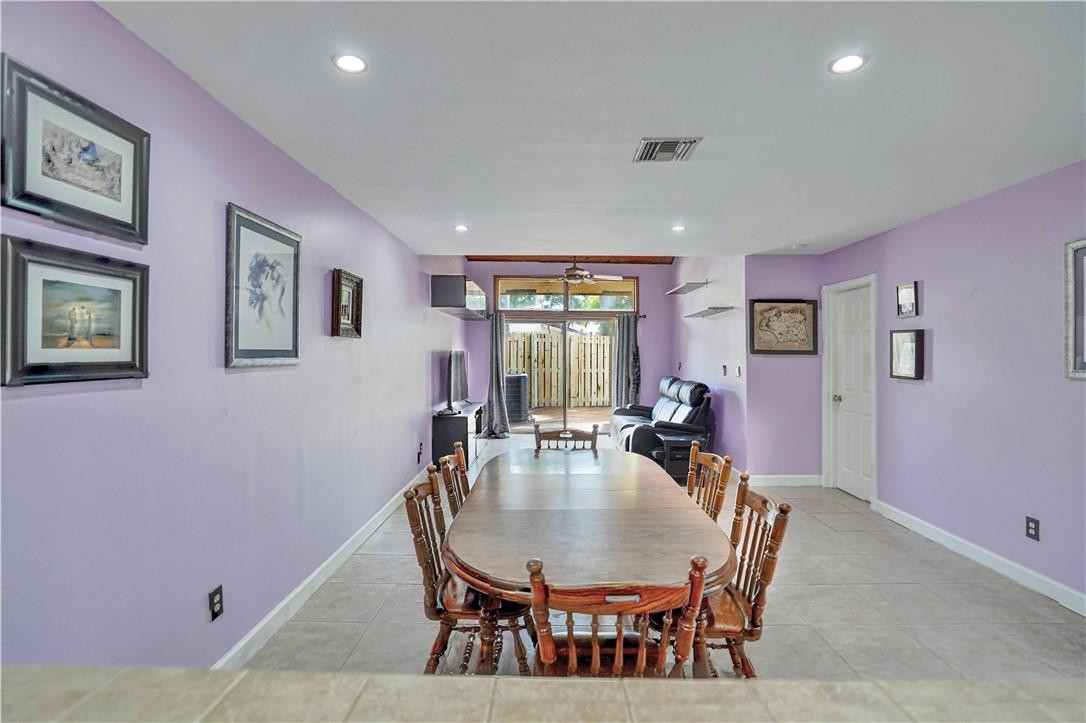 1178 North University Drive, Unit 87 Plantation, FL 33322 - Photo 28 of 35 Photo 29