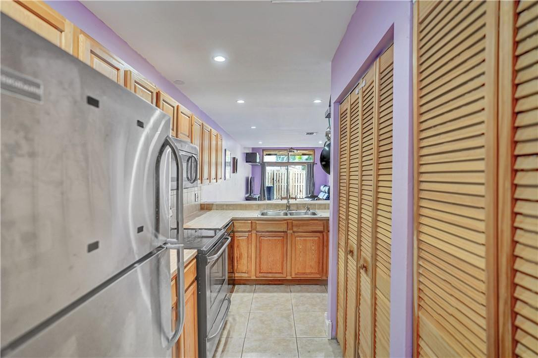 1178 North University Drive, Unit 87 Plantation, FL 33322 - Photo 7 of 35 Photo 8