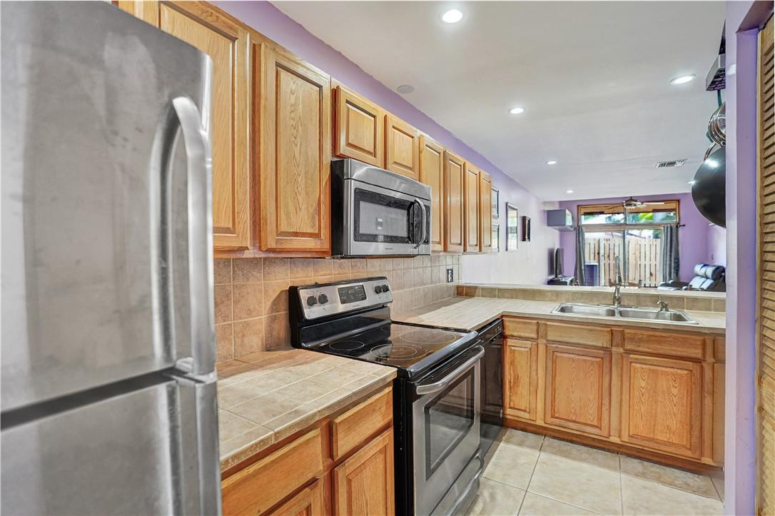 1178 North University Drive, Unit 87 Plantation, FL 33322 - Photo 10 of 35 Photo 11