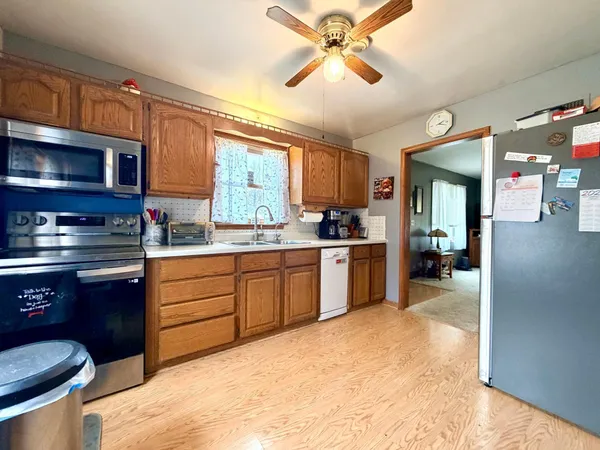 $192,000 | 1015 Fredrick Avenue, Worthington, MN 56187