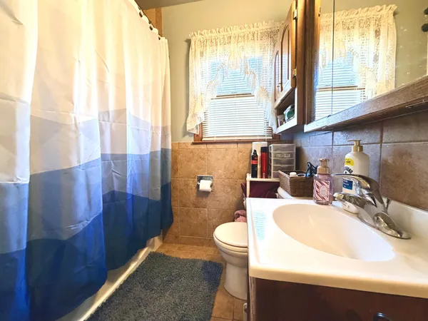$192,000 | 1015 Fredrick Avenue, Worthington, MN 56187