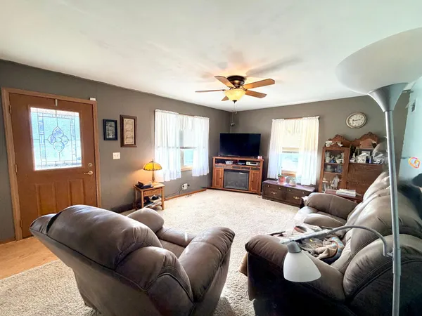 $192,000 | 1015 Fredrick Avenue, Worthington, MN 56187