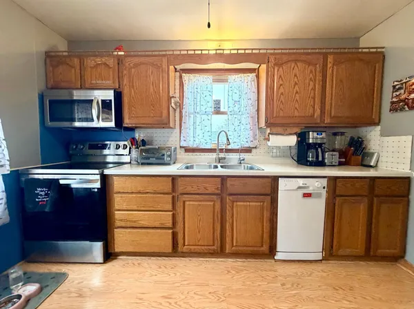 $192,000 | 1015 Fredrick Avenue, Worthington, MN 56187