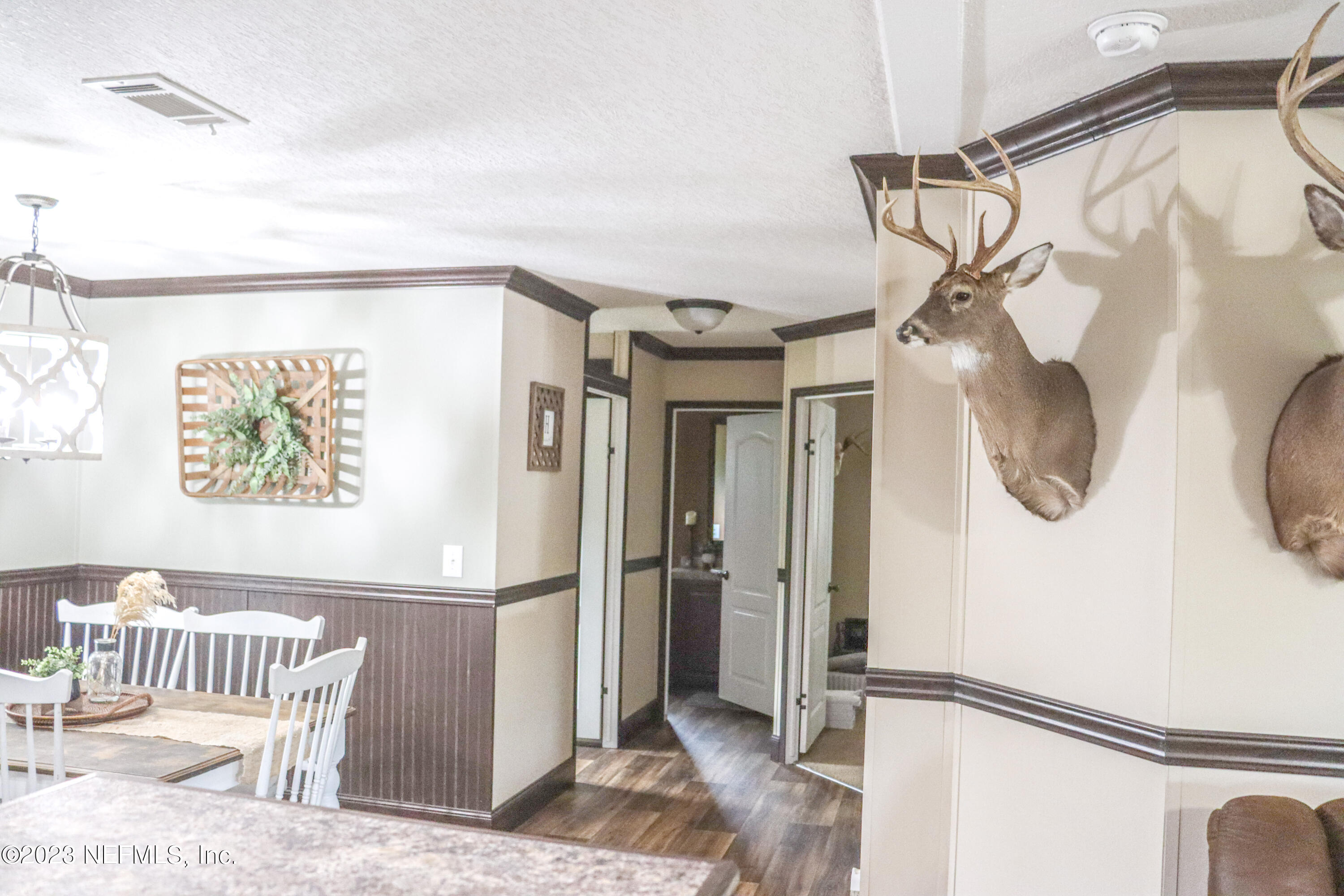 447689 Us Highway Callahan, FL 32011 - Photo 6 of 37 a front view of a house