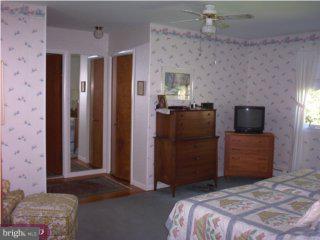 1404 Holt Road Huntingdon Valley, PA 19006 - Photo 5 of 5 Gallery Image 5
