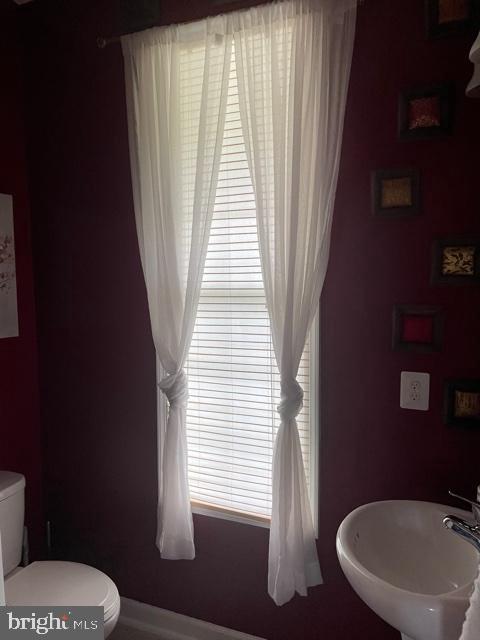 6705 Chapel Dale Road Bowie, MD 20720 - Photo 16 of 28 Main level powder room