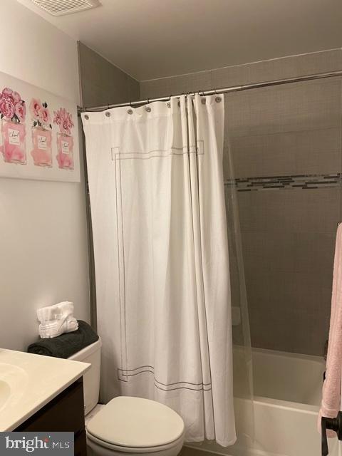 6705 Chapel Dale Road Bowie, MD 20720 - Photo 23 of 28 Full hall bath