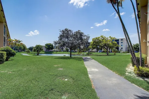 $2,000 | 7940 Northwest 50th Street, Unit 203, Lauderhill, FL 33351