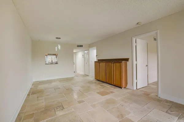 $2,000 | 7940 Northwest 50th Street, Unit 203, Lauderhill, FL 33351