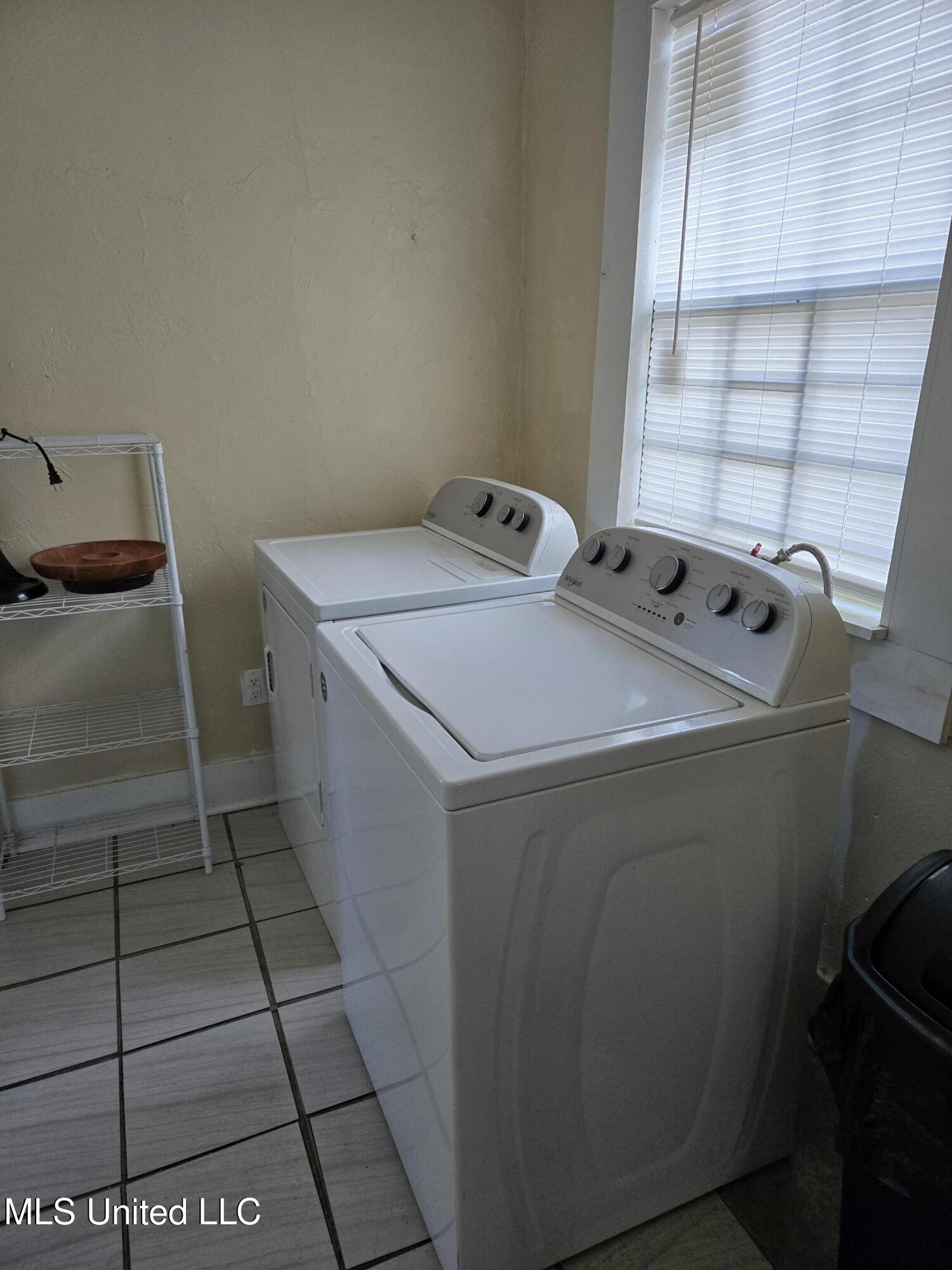 322 South Westview Street Jackson, MS 39202 - Photo 10 of 21 Laundry Room