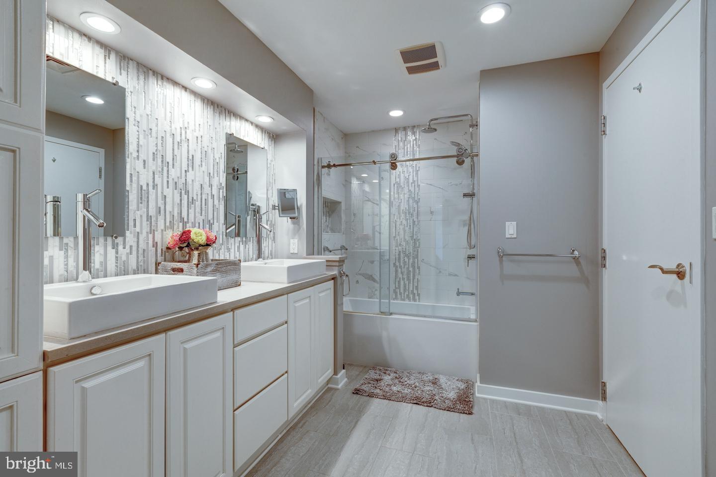 2439 Malehorn Road Chester Springs, PA 19425 - Photo 15 of 29 Full Bathroom