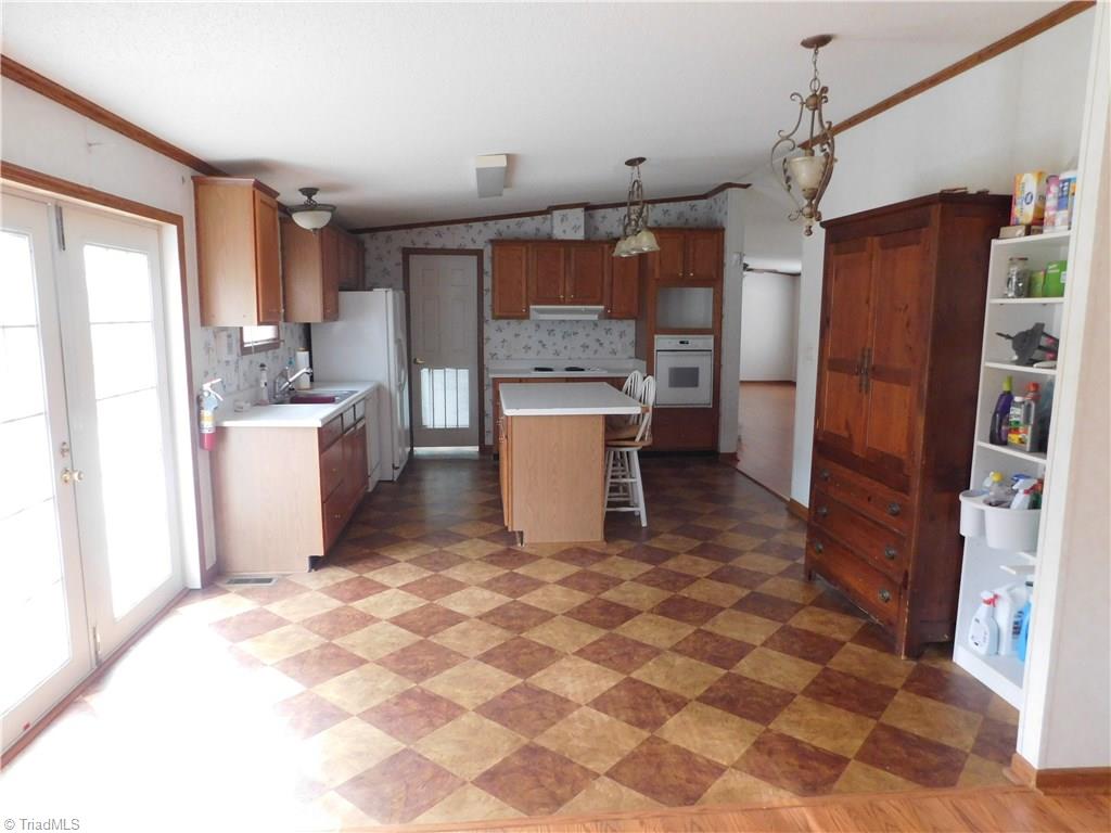 953 Foxfire Road Asheboro, NC 27205 - Photo 11 of 23 Gallery Image 11