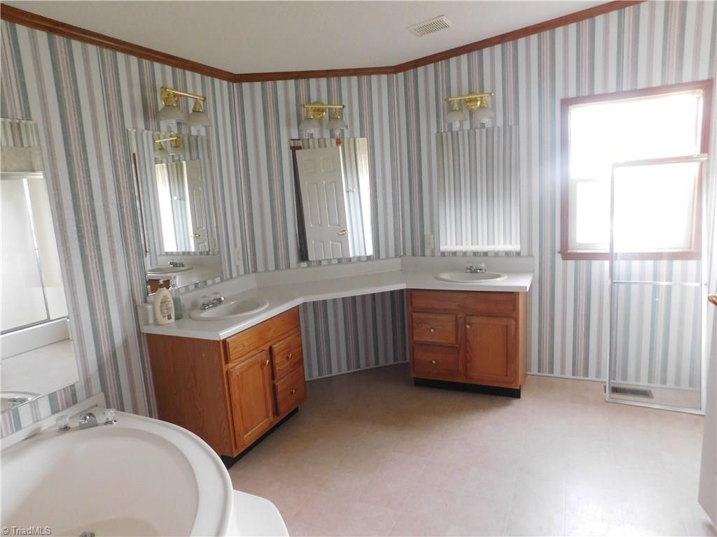 953 Foxfire Road Asheboro, NC 27205 - Photo 14 of 23 Gallery Image 14
