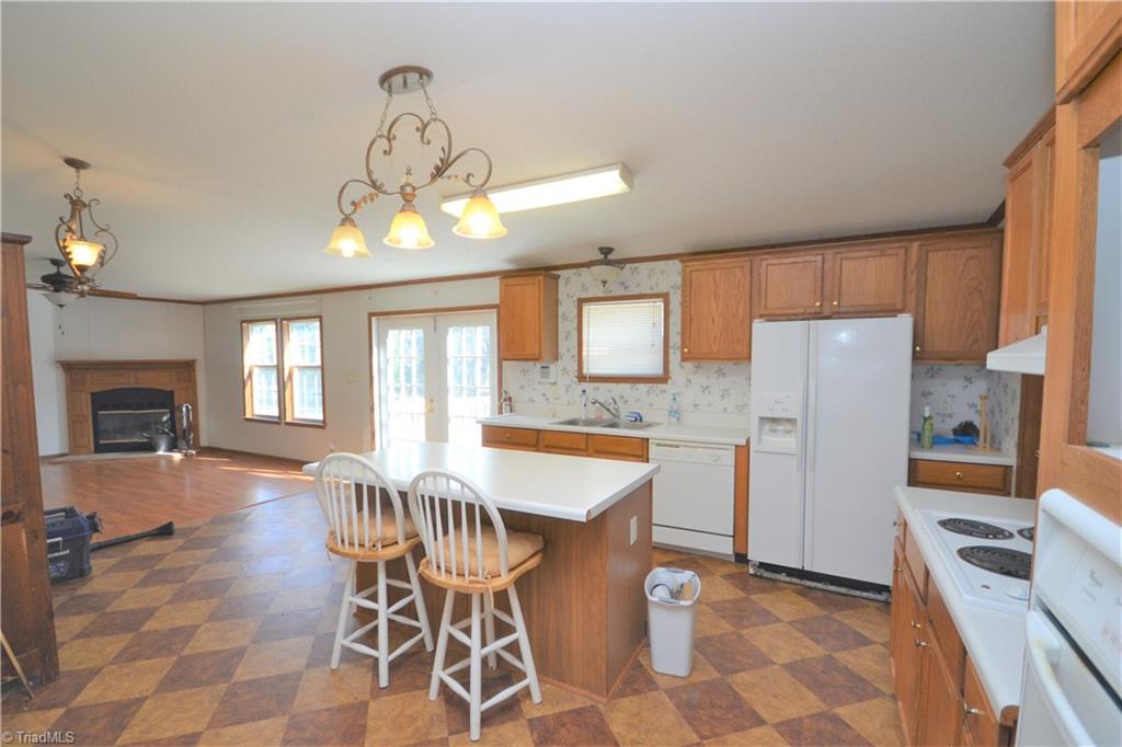 953 Foxfire Road Asheboro, NC 27205 - Photo 6 of 23 Gallery Image 6