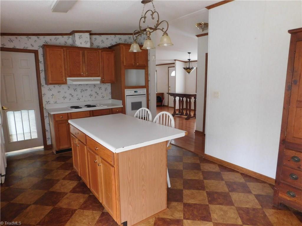 953 Foxfire Road Asheboro, NC 27205 - Photo 8 of 23 Gallery Image 8